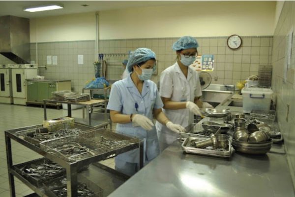 Khử khuẩn dụng cụ y tế