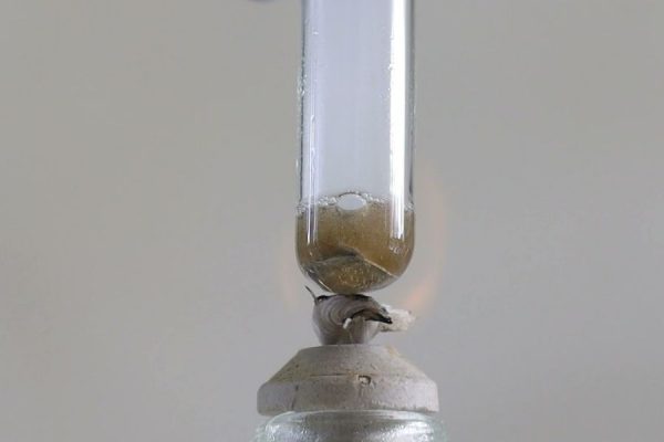 H2SO4 phản ứng với kim loại